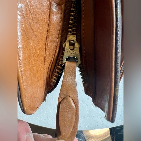 🔥🔥 Authentic Vintage Louis Vuitton by The French Company Monogram Handbag🔥🔥 - Picture 4 of 9